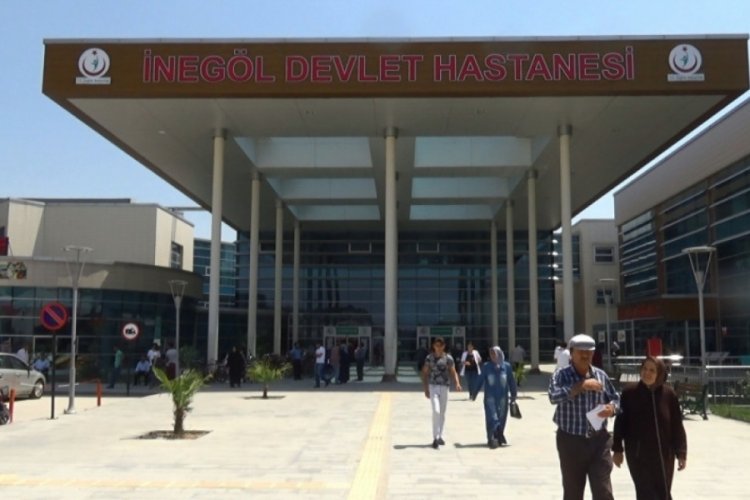 Bursa'da baba ile oğul birbirine girdi: Silah kabzasıyla kafasına vurdu!