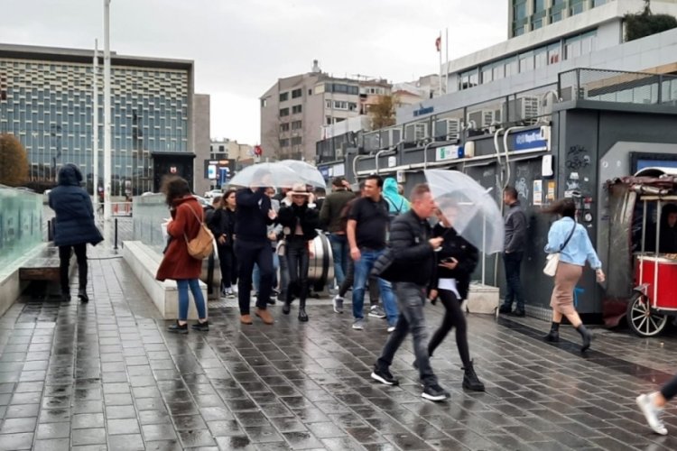 Meteoroloji'den kuvvetli yağış ve fırtına uyarısı! Bursa'da yağış ne kadar s&uuml;recek?