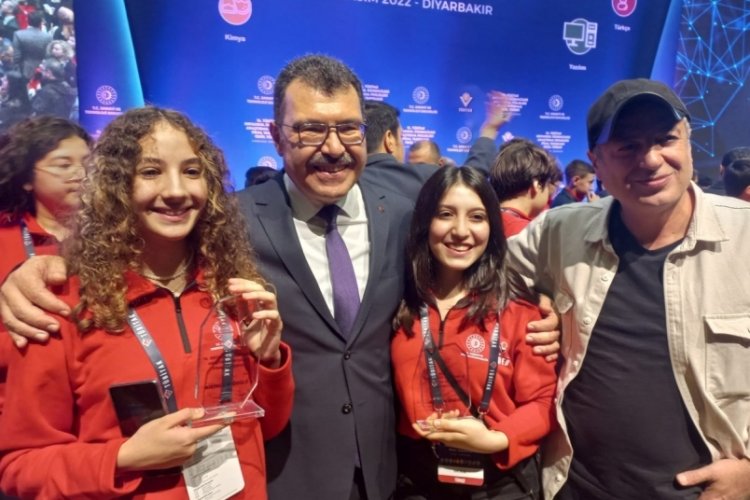 Hatay'da zihinsel engelli bireylerden etkilenerek proje tasarlayan &ouml;ğrenciler T&uuml;rkiye birincisi oldu