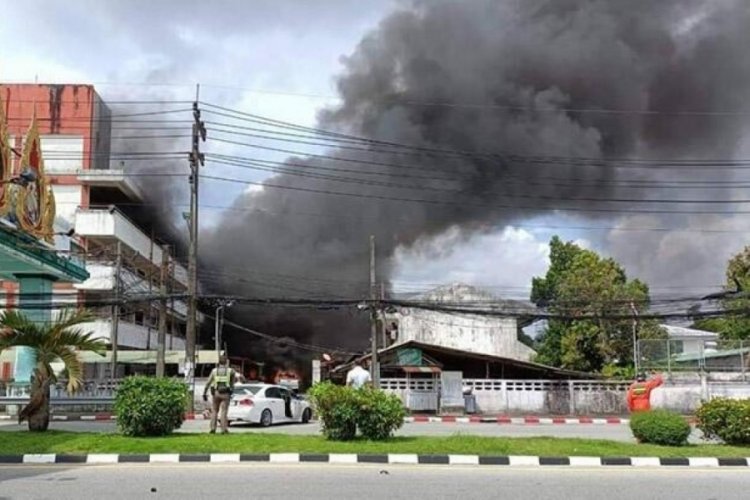 Tayland'da polis lojmanına bombalı saldırı! &Ouml;l&uuml; ve yaralılar var