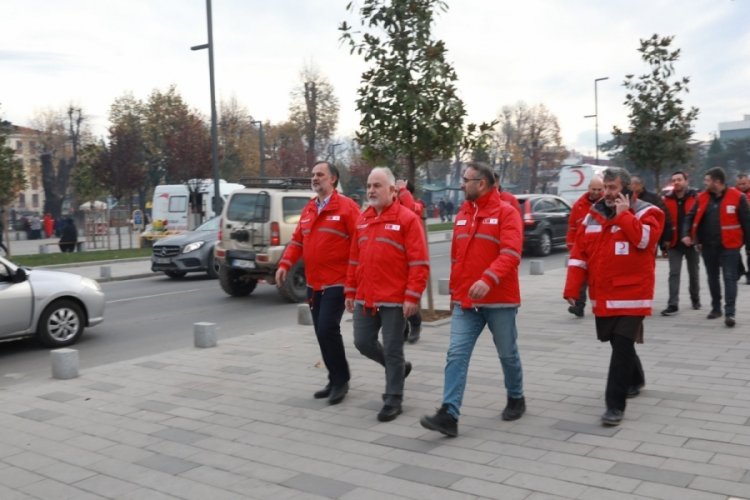 Kızılay, depremin ardından &ccedil;alışmalara başladı