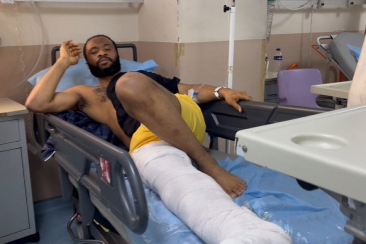 İstanbul'da depremde yaralanan Nijeryalı: Hi&ccedil; deprem g&ouml;rmedim.
