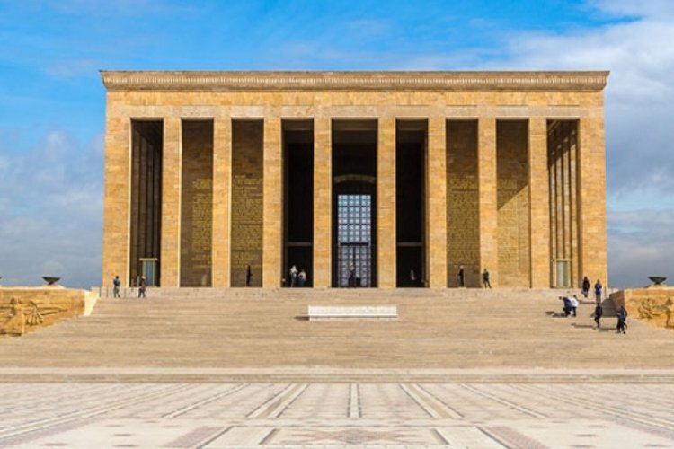 K&uuml;ba Devlet Başkanı Bermudez, Anıtkabir'i ziyaret etti