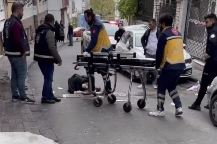 Fatih'te sopa ve bı&ccedil;aklı saldırı: 4 kişi yaralı