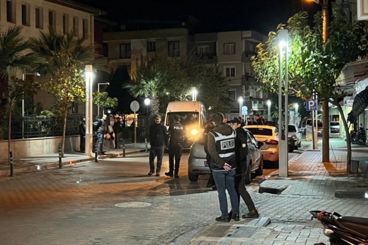 Manisa'da &ouml;l&uuml;mle sonu&ccedil;lanan silahlı saldırının ş&uuml;phelileri tutuklandı
