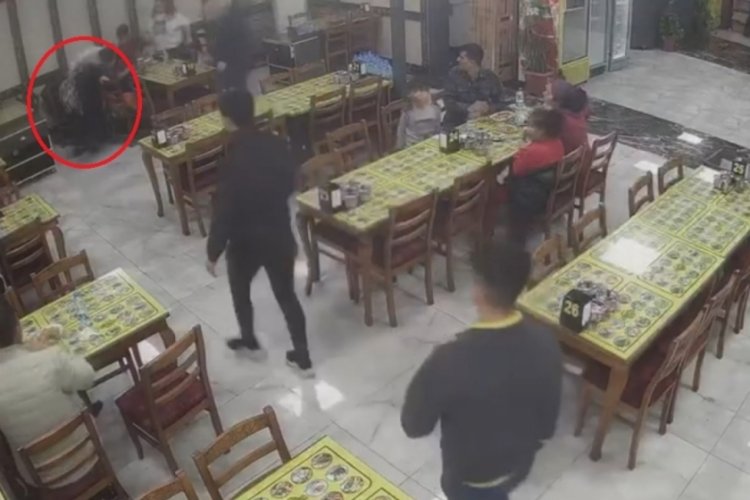 Mersin'de nefes borusuna yemek ka&ccedil;an kadın, Heimlich manevrası ile kurtarıldı