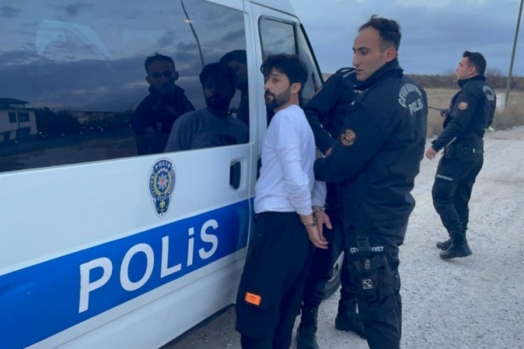 Kırklareli'de 13 ka&ccedil;ak g&ouml;&ccedil;men yakalandı