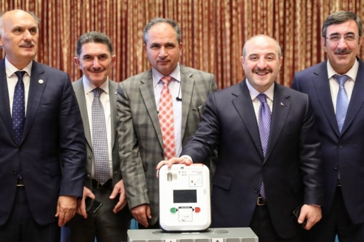 Bakan Varank: Milli Muharip U&ccedil;ağımızın g&ouml;rev bilgisayarını başarıyla &uuml;rettik