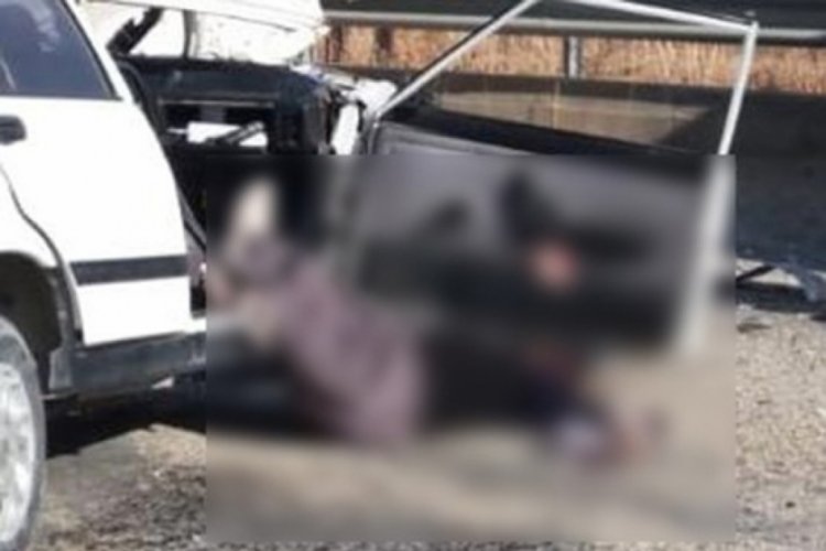 Isparta'da otomobil yol s&uuml;p&uuml;rme aracına &ccedil;arptı: 2 &ouml;l&uuml;