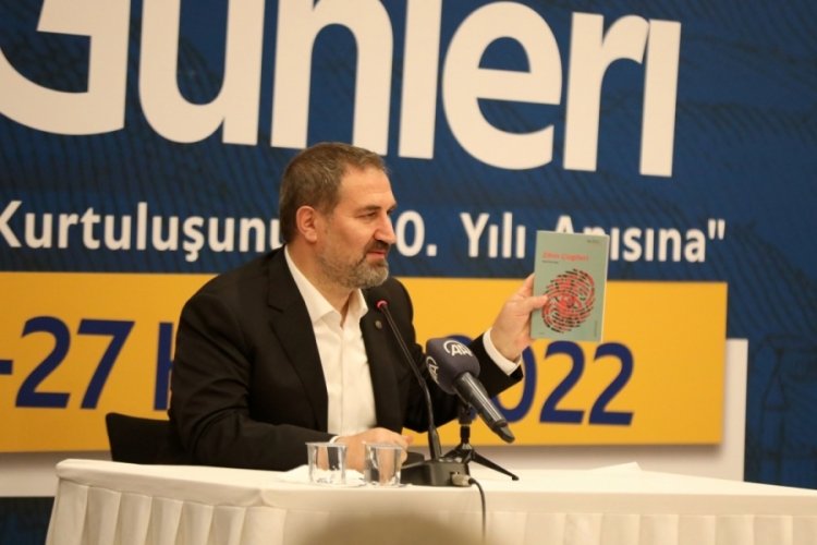 AK Parti'li Şen, "Bursa Kitap G&uuml;nleri"nde s&ouml;yleşiye katıldı