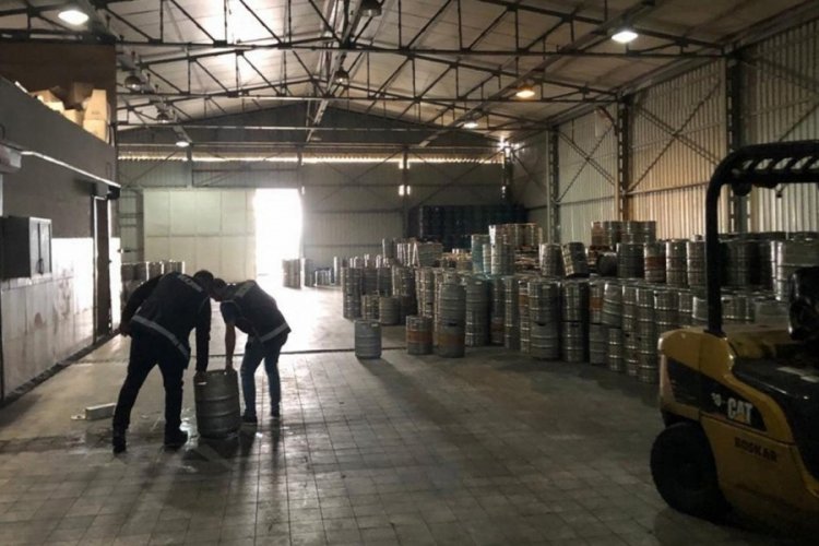 Antalya'da 22 ton 200 litre ka&ccedil;ak i&ccedil;ki ele ge&ccedil;irildi