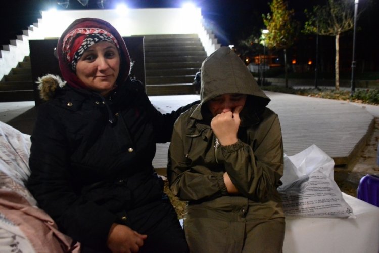 D&uuml;zce'de depremin &uuml;st&uuml;nden 24 saat ge&ccedil;ti korku ge&ccedil;medi