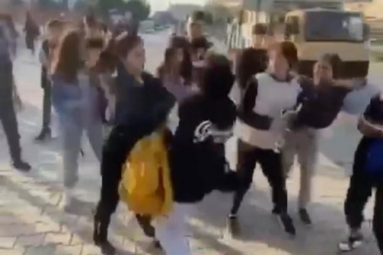 Adana'da &ouml;ğrenciler başka bir &ouml;ğrenciyi darp etti