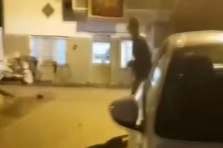 İstanbul'da tacize uğrayan gen&ccedil; kızı g&ouml;r&uuml;nce havaya ateş a&ccedil;tı