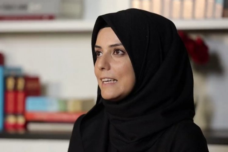 Şehit kızı K&uuml;bra &Ouml;ğretmen babasıyla olan hayalini ger&ccedil;ekleştirmiş