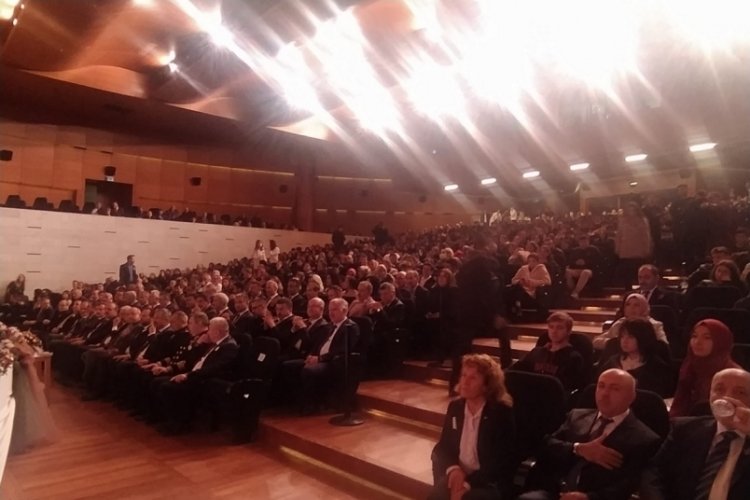 &Ouml;ğretmenler G&uuml;n&uuml; Bursa'da t&ouml;renle kutlandı