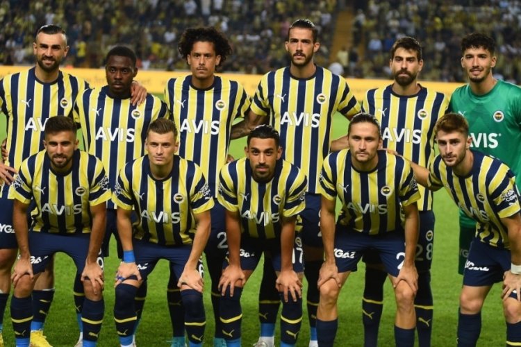 Jorge Jesus ve futbolcular 100 kız &ouml;ğrenciye burs verecek