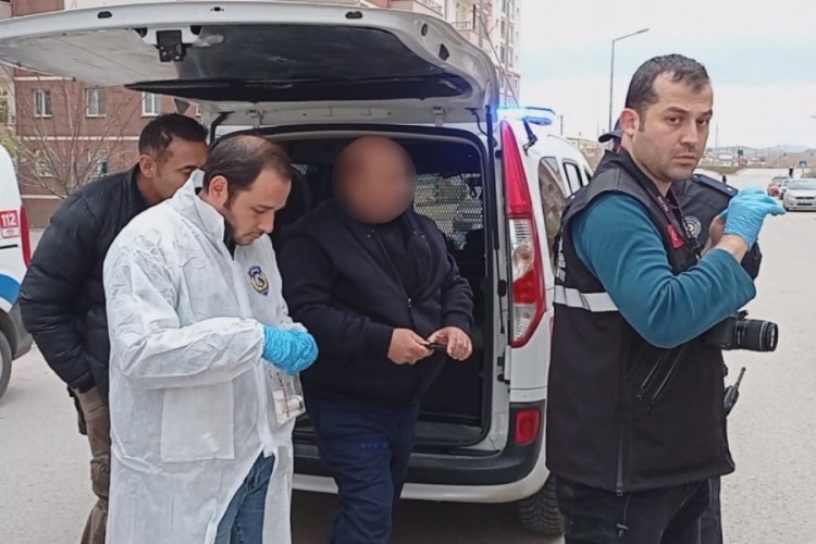 Ara&ccedil; park etme kavgası kanlı bitti: 1 yaralı