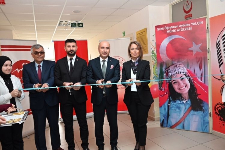 Nevşehir'de şehit Ayb&uuml;ke &ouml;ğretmenin adı m&uuml;zik sınıfında yaşayacak