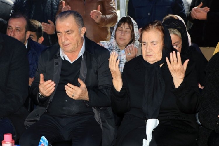 Fatih Terim'in annesi hayatını kaybetti