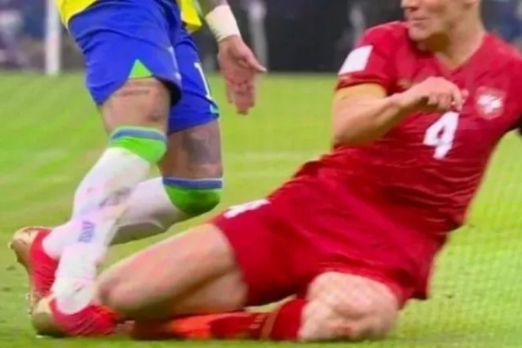 Sakatlanan Neymar D&uuml;nya Kupası'na devam edecek mi?
