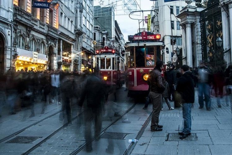 İstiklal Caddesi esnafı 'yasak' kararına tepkili