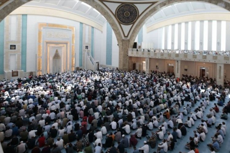 Cuma hutbesinde, 'hayvanlar başıboş bırakılmasın' mesajı verildi