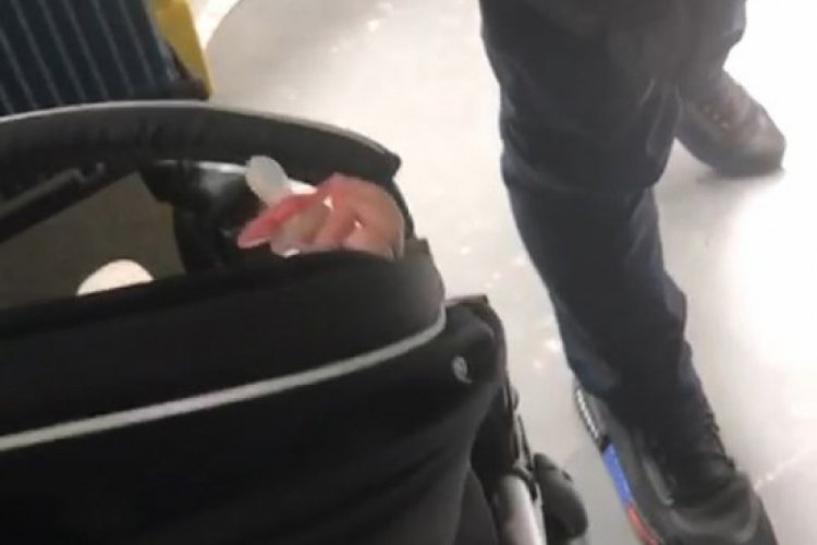 İstanbul'da şof&ouml;r&uuml;n bir kadını bebek arabası var diye dolmuşa almadığı iddia edildi