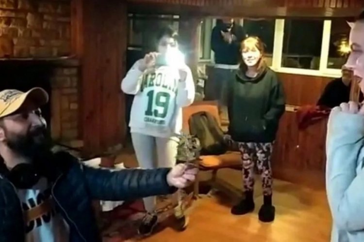 Balıkesir'de film setinde s&uuml;rpriz evlilik teklifi!