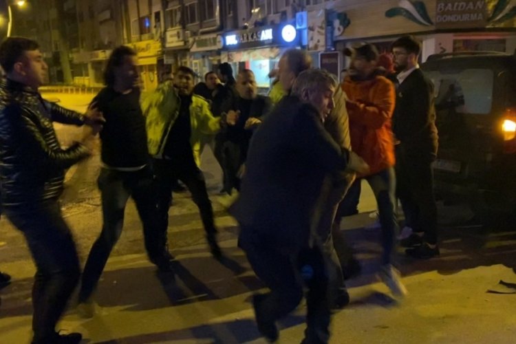 Bursa'da kazanın ardından tekmeli yumruklu kavga kamerada