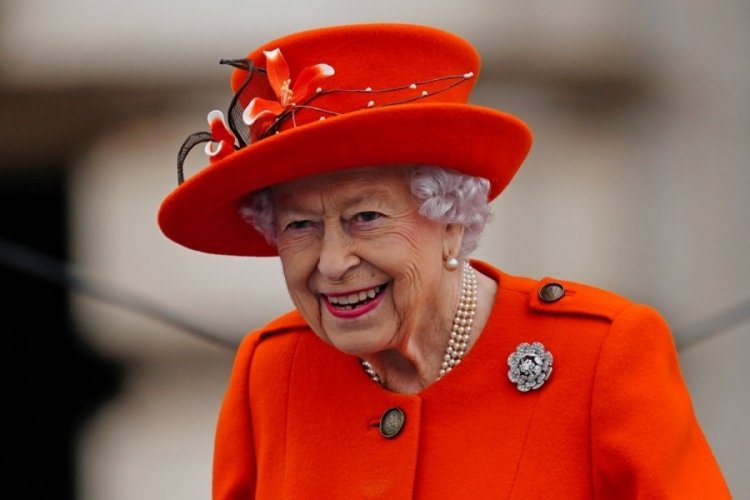 Krali&ccedil;e Elizabeth'in kanserden &ouml;ld&uuml;ğ&uuml; &ouml;ne s&uuml;r&uuml;ld&uuml;