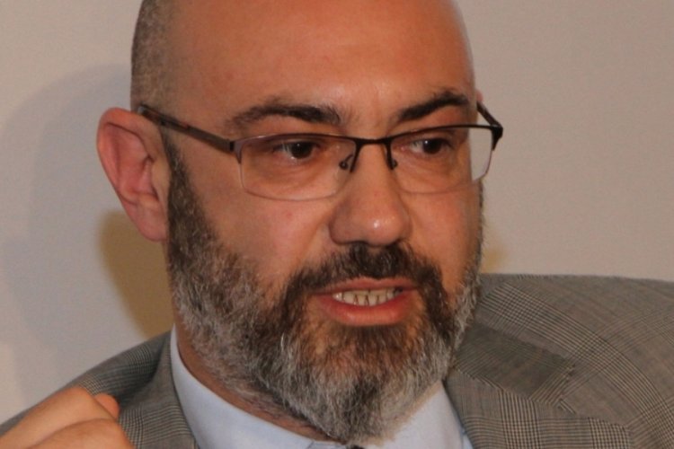 Beşiktaş'ta Genel M&uuml;d&uuml;r Yardımcısı Erdem Şatıroğlu hayatını kaybetti