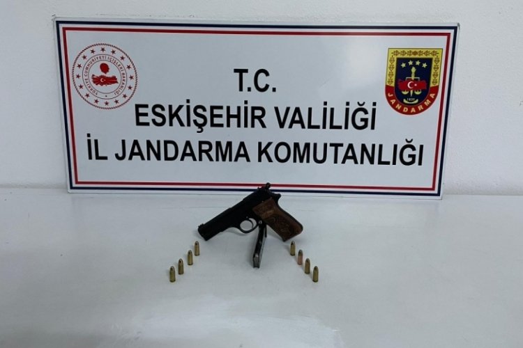 Eskişehir'de el yapımı tabanca ele ge&ccedil;irildi