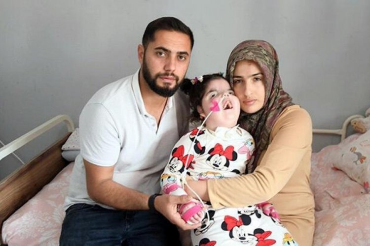4 cihaza bağlı yaşayan SMA'lı Yaren'in babası: 1 lira bile umudumuz
