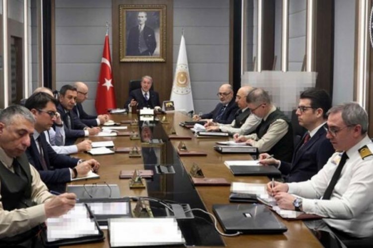 Savunma Bakanı Akar, kuvvet komutanlarıyla g&ouml;r&uuml;şt&uuml;