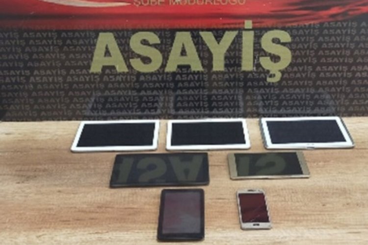 Batman'daki hırsız, duvar delerek telefon &ccedil;aldı