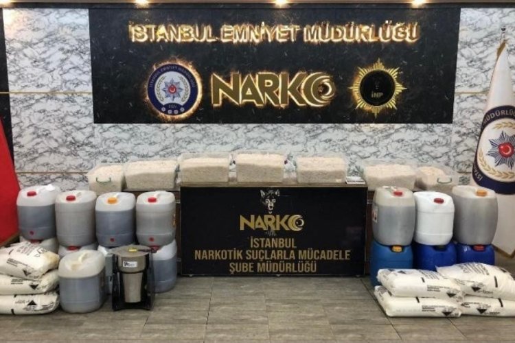 İ&ccedil;işleri Bakanı S&uuml;leyman Soylu a&ccedil;ıkladı: Yarım tontan fazla metamfetamin ele ge&ccedil;irildi