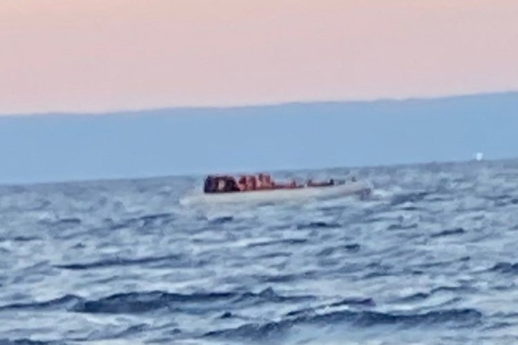 Balıkesir Ayvalık'ta 41 ka&ccedil;ak g&ouml;&ccedil;men yakalandı