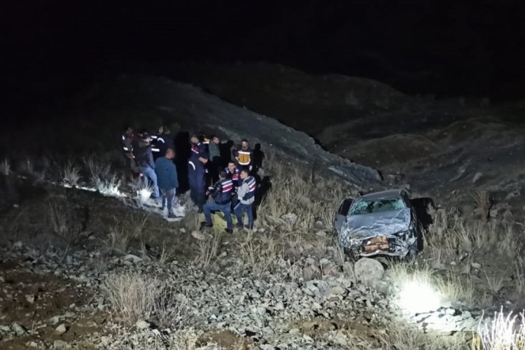 Malatya'da otomobil 60 metreden şarampole u&ccedil;tu: 1 &ouml;l&uuml;, 1 yaralı