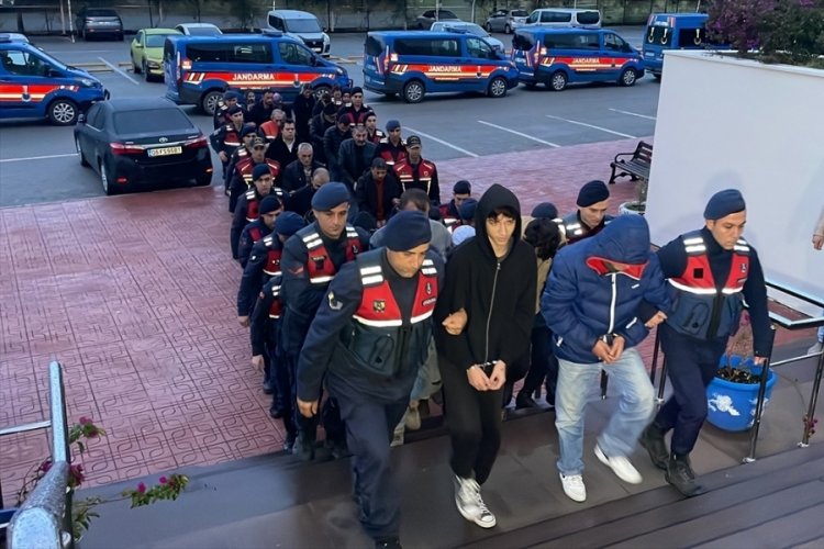 Bursa dahil 15 ilde d&uuml;zenlenen sahte rezervasyon operasyonunda yakalanan 25 ş&uuml;pheli adliyede