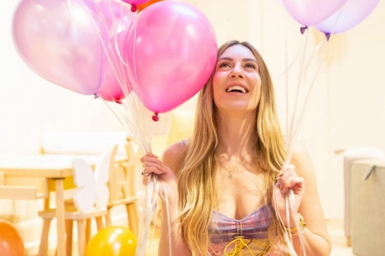 İki &ccedil;ocuk annesi Sinem Kobal'dan yeni fotoğraf