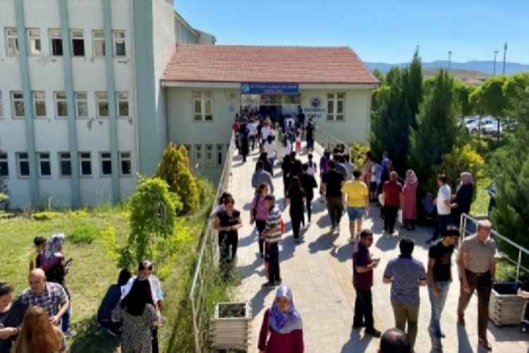 Bursa'da B&uuml;y&uuml;kşehir'in burs vereceği 10 bin &ouml;ğrenci belli oldu