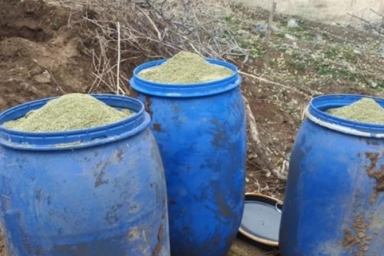 Diyarbakır'da ter&ouml;r&uuml;n finans kaynağına b&uuml;y&uuml;k darbe: 572 kilogram esrar ele ge&ccedil;irildi