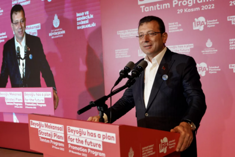 İBB Başkanı İmamoğlu'ndan saldırı a&ccedil;ıklaması: Bu işin sorumlusu, saksılar ve banklar değildir