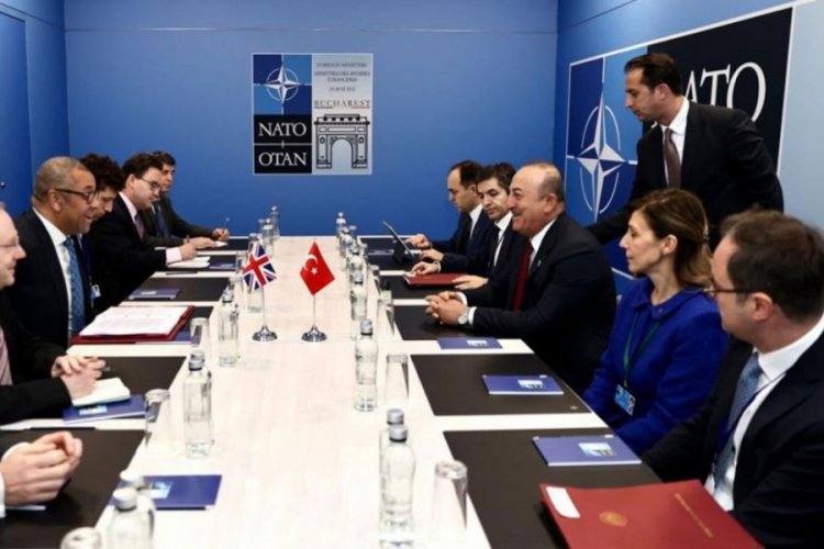 Dışişleri Bakanı &Ccedil;avuşoğlu, İngiliz mevkidaşıyla g&ouml;r&uuml;şt&uuml;
