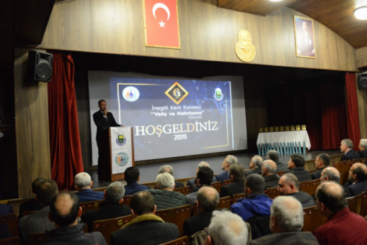 Bursa İneg&ouml;l'de 'Vefa Ve Hatırlama' gecesi