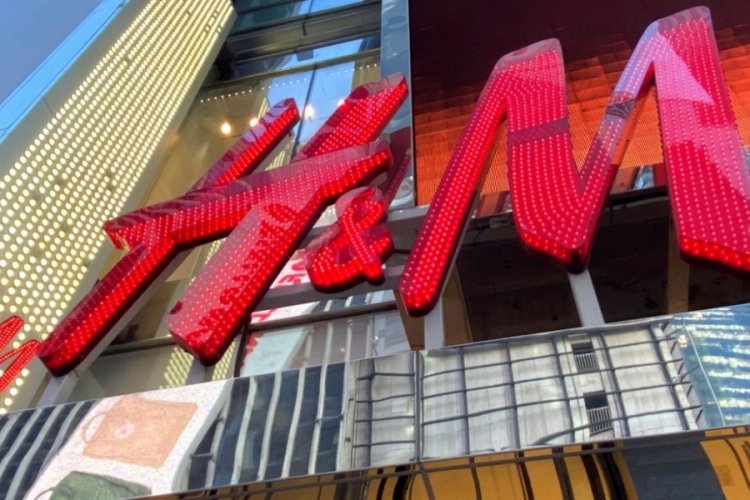 H&M, 1.500 &ccedil;alışanını işten &ccedil;ıkaracak
