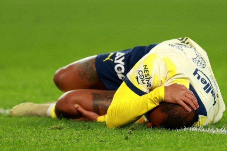 Fenerbah&ccedil;e'de Joao Pedro sakatlandı