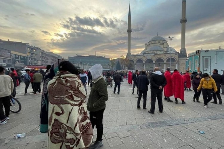 D&uuml;zce'de depremin ardından kira fiyatları tavan yaptı