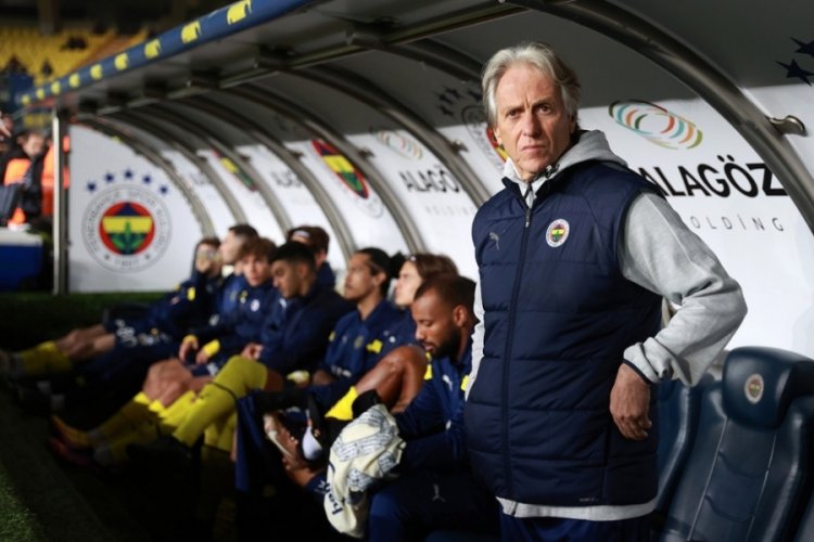 Jorge Jesus'tan yabancı sınırına tepki